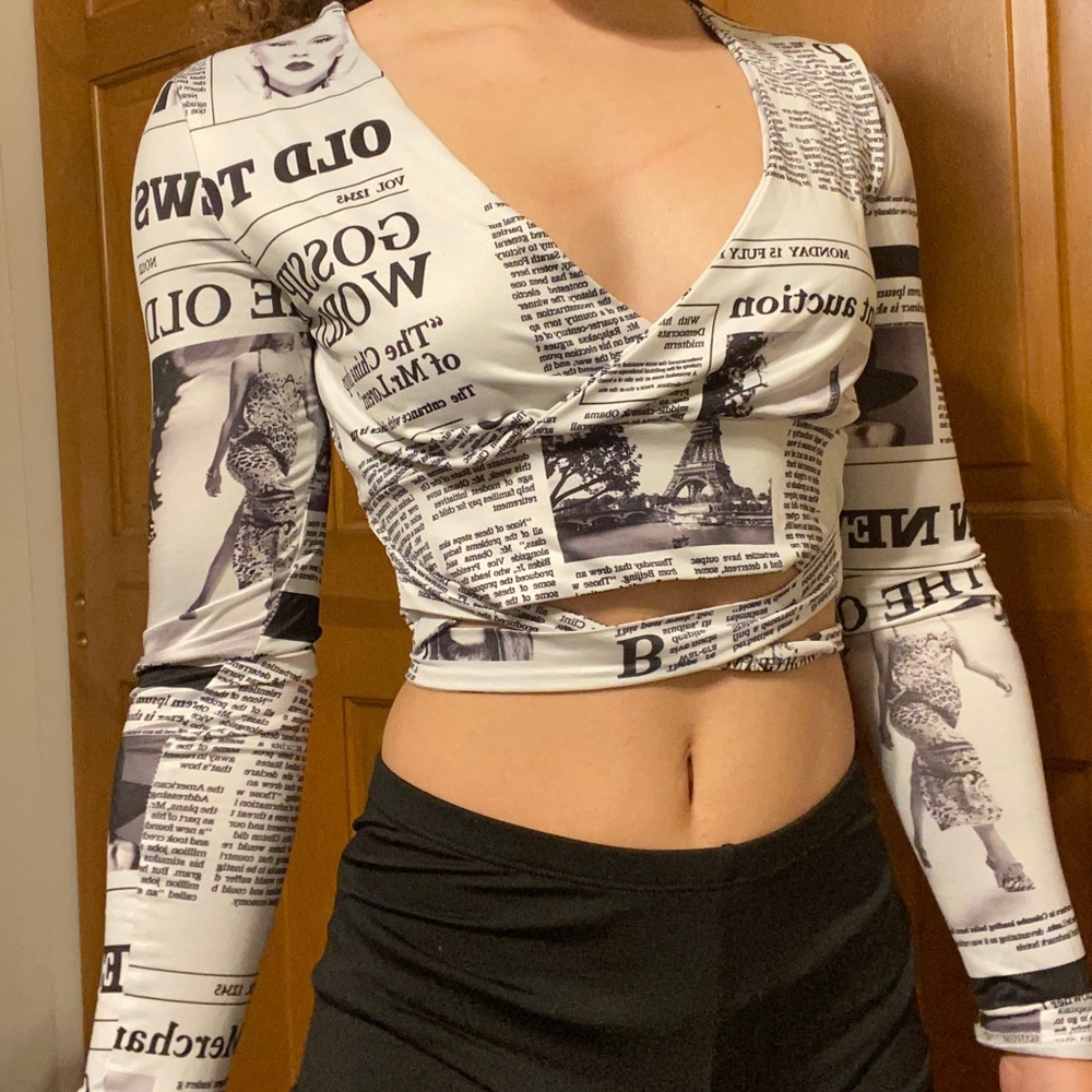 Newspaper wrap top long sleeve